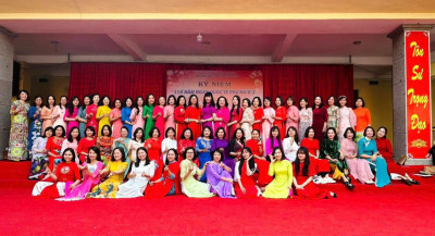 Hưởng ứng "Tuần lễ Áo dài" của trường THCS Trần Đăng Ninh