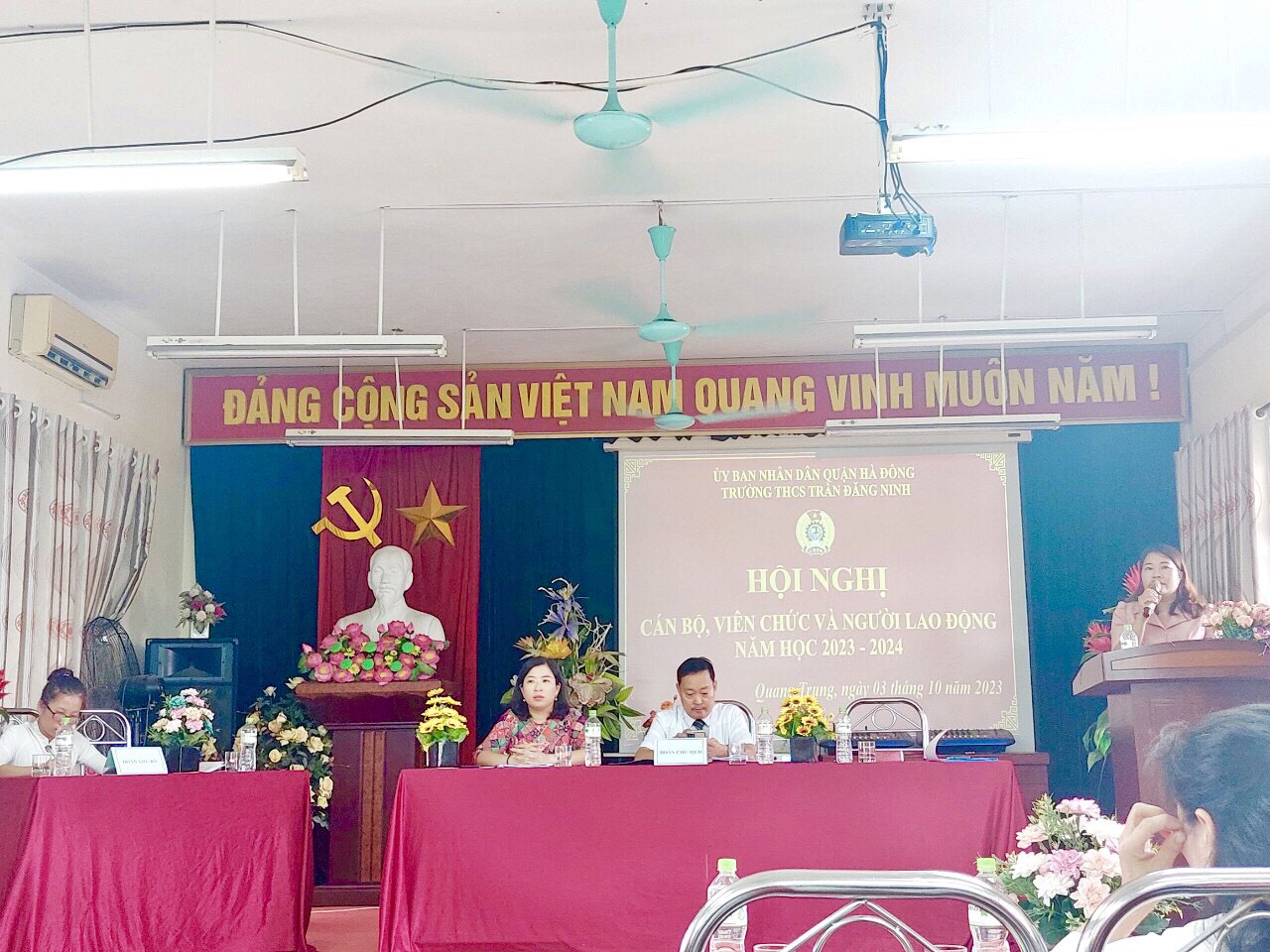 sếp huê