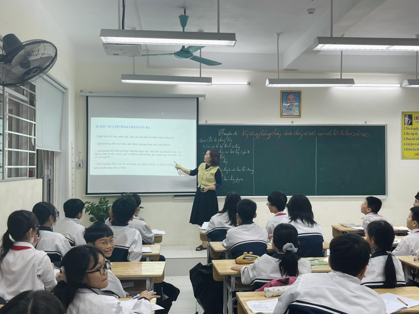 Giờ dạy HĐTN "Tuyên truyền về phòng cháy chữa cháy"